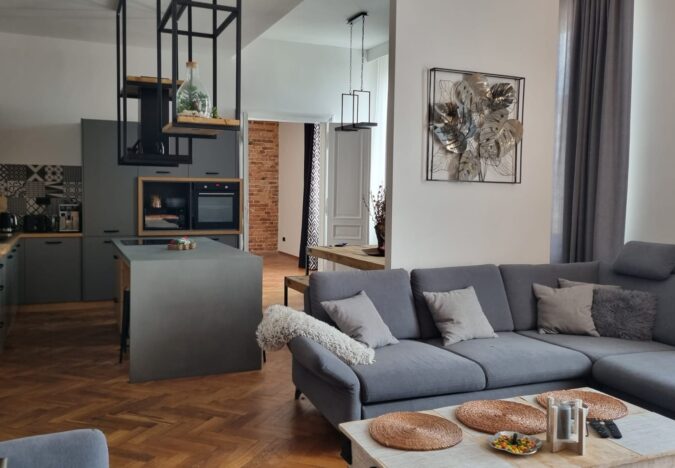 Targowa, 4-pokojowe, 115m2, III piętro